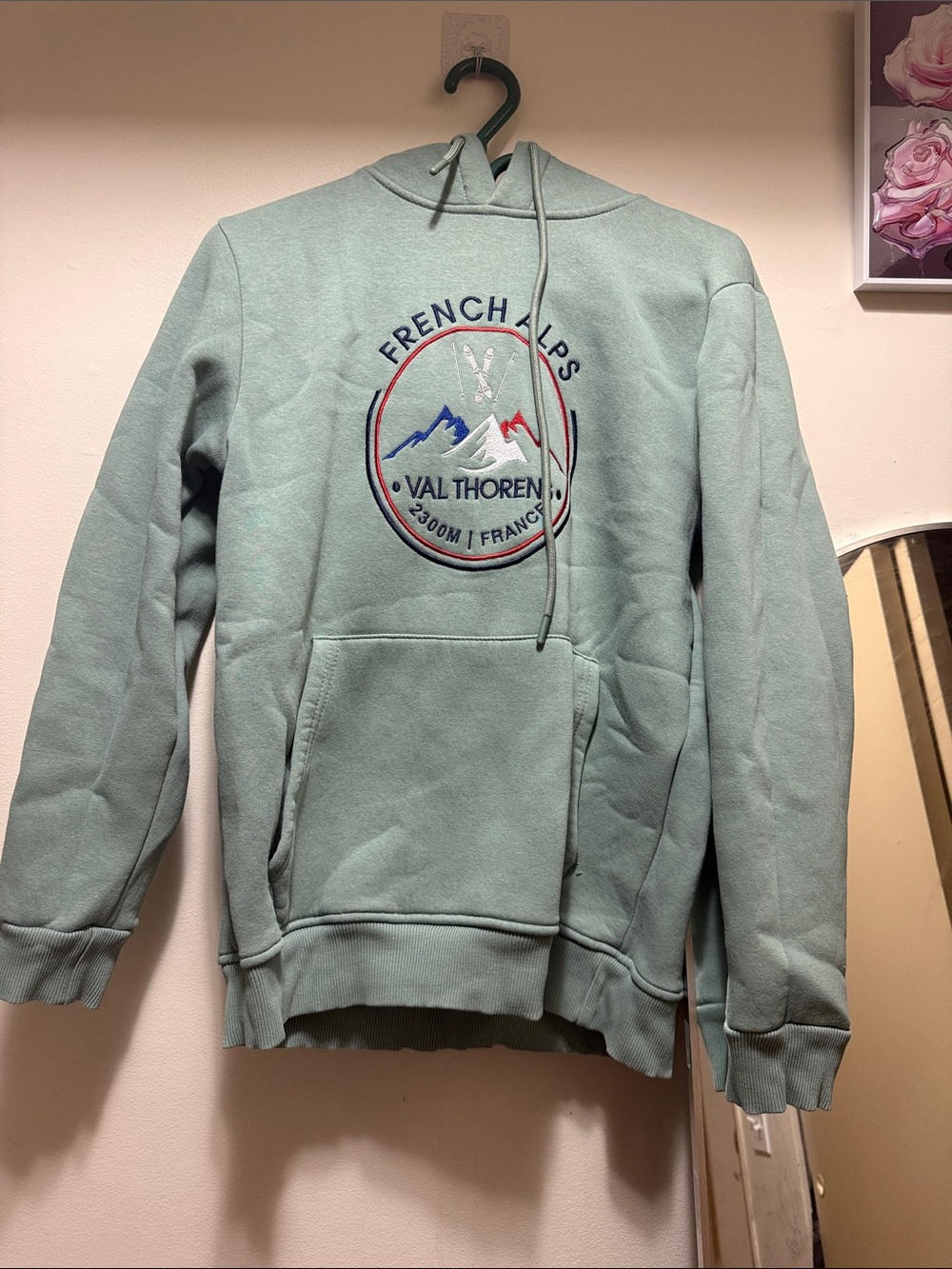 Val Thorens Crewneck Hoodie Pullover in Sage Green